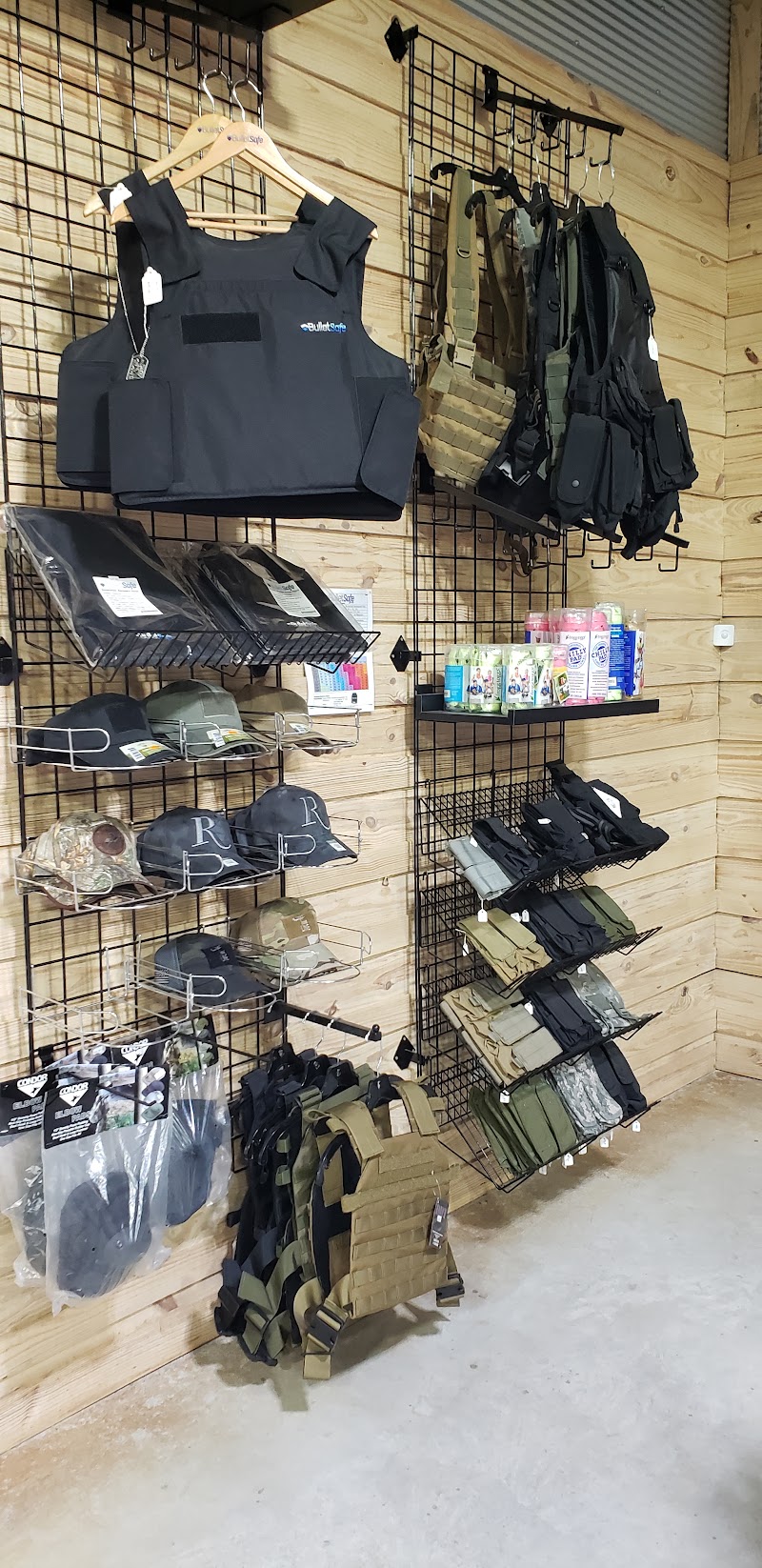 Big Cedar Firearms Outfitters photo