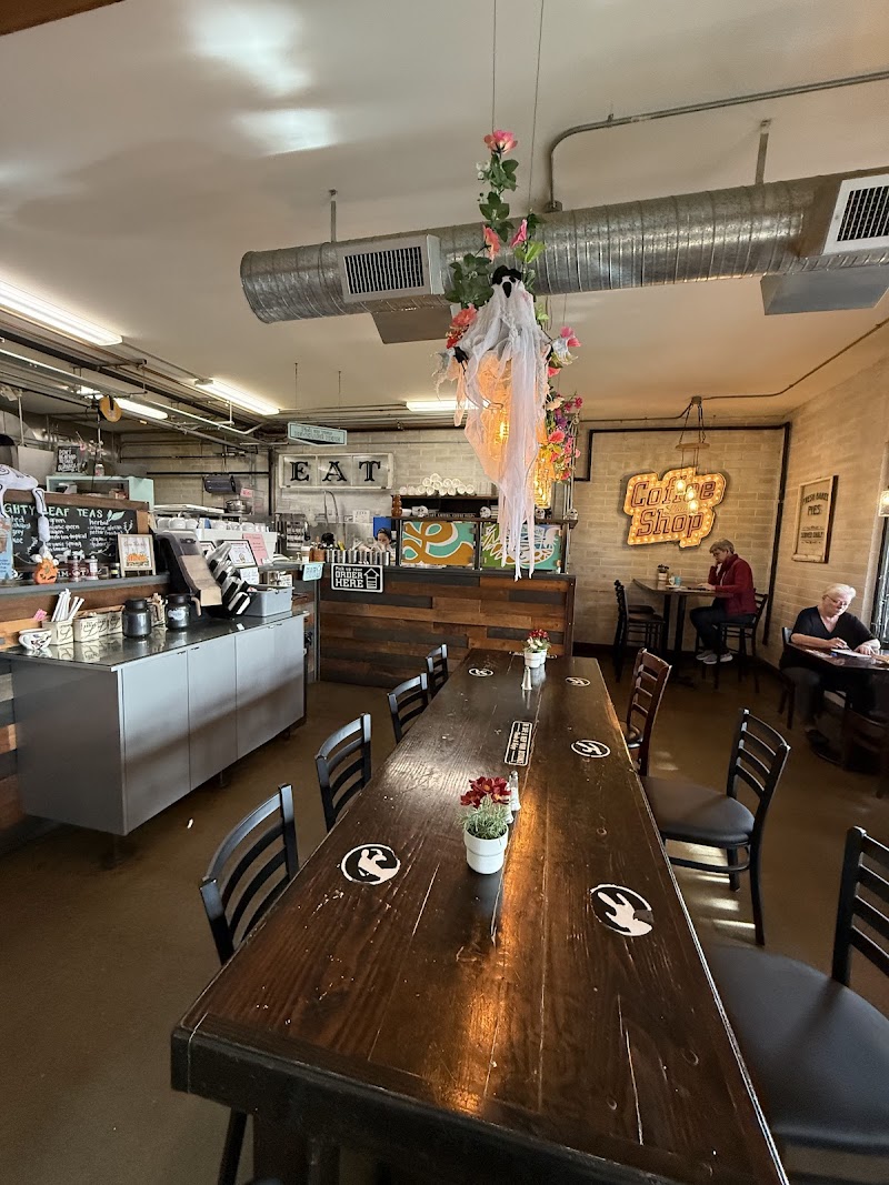 Laura's Coffee Corner White Rock photo 4