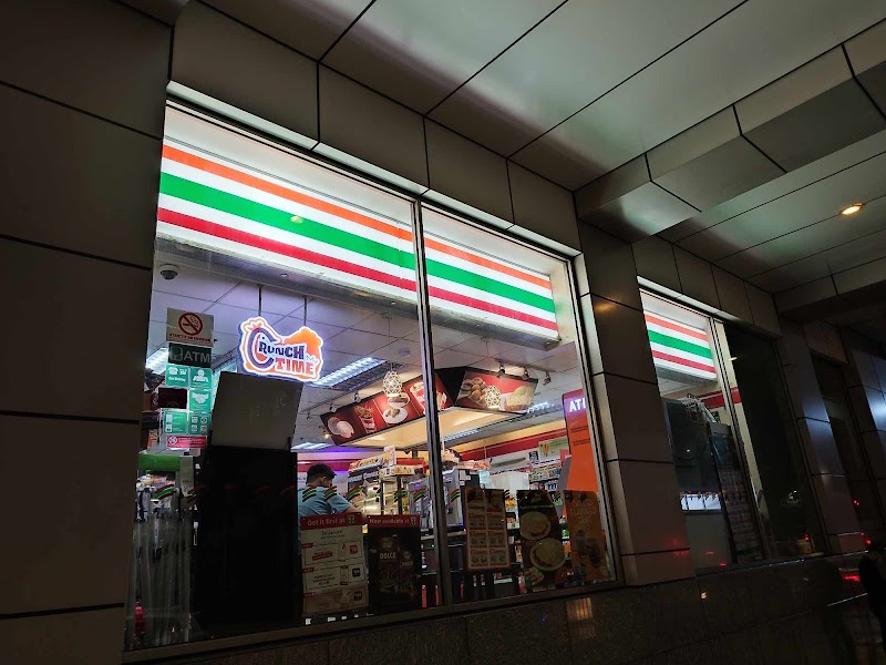 7-Eleven One Mckinley