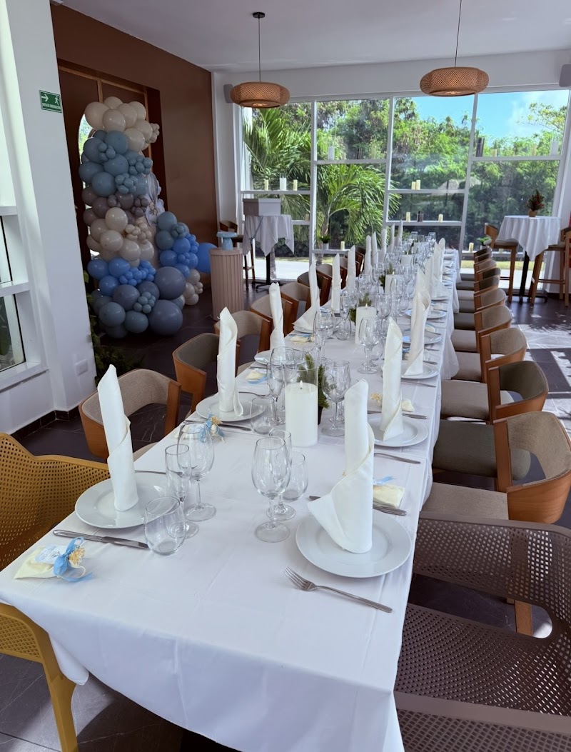 Ventanas Bar & Restaurant photo 1