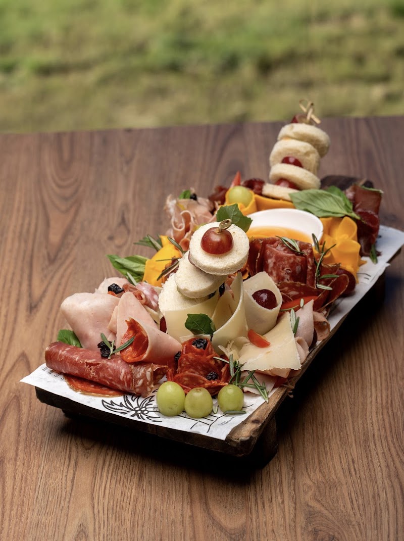 Ventanas Bar & Restaurant photo 2