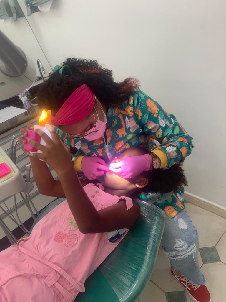 Dra. Anna Fernanda Gouvêa - Odontopediatra - foto 3