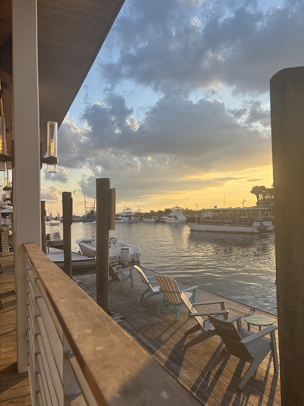 Sunsets Waterfont Dining- Downstairs photo 4