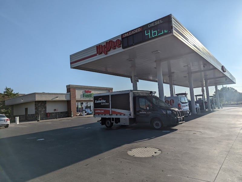 Hy-Vee Fast & Fresh photo 4