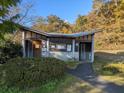 ウッドエッグ アウトドアパーク（達居森と湖畔自然公園キャンプ場）