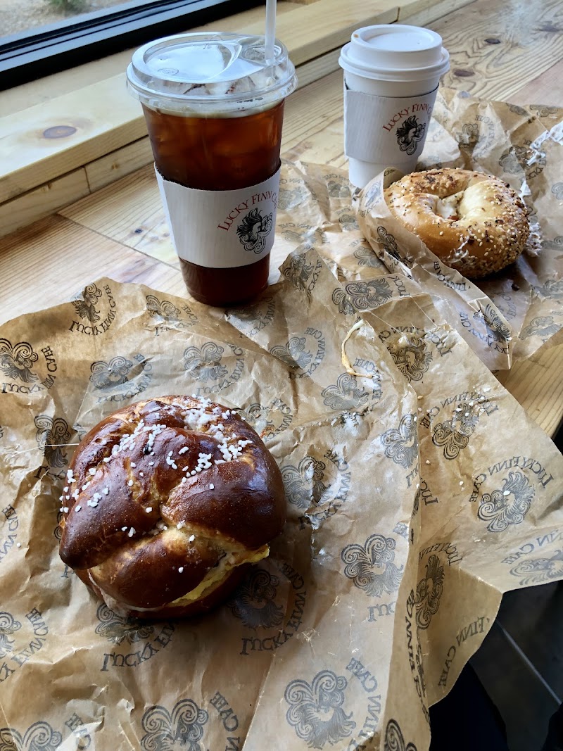 Lucky Finn Cafe photo 2