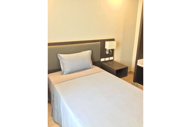 Capital O 804 The Residences at Bonifacio Civic Center
