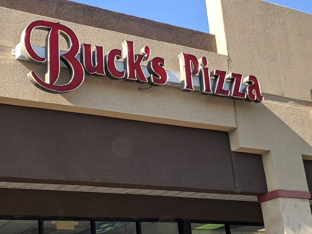 Buck's Pizza