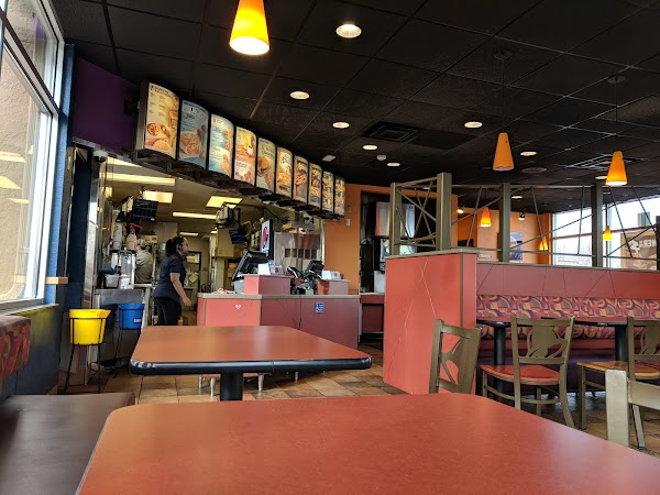 TACO BELL #34674 exterior