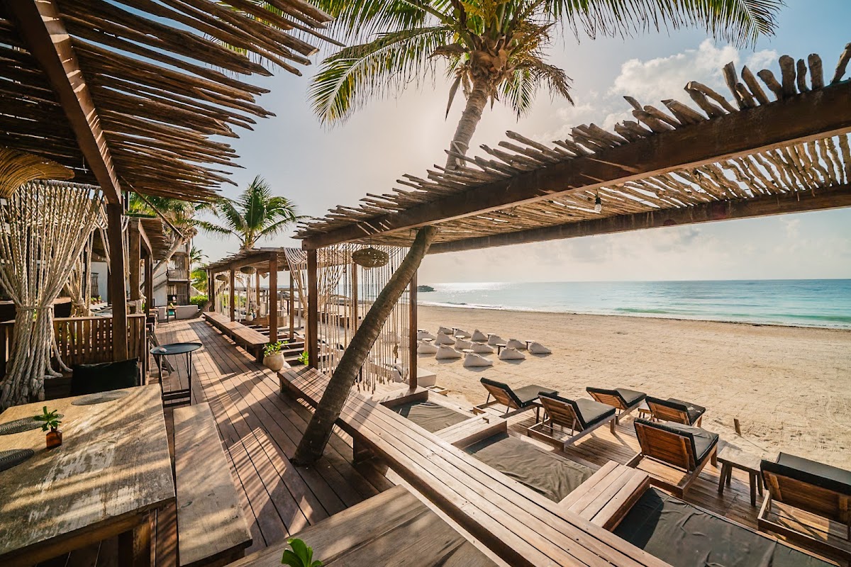Amansala Resort |Beachclub | Spa