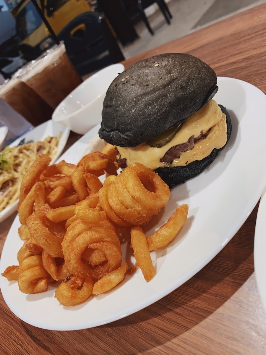 BISTRO PANGLIMA 3