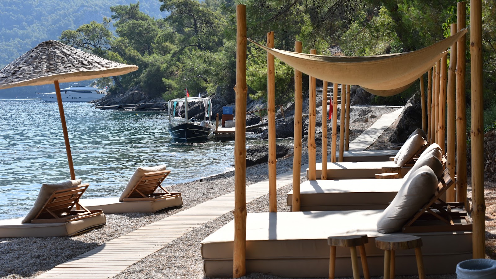 Hillside Beach Club mekanı