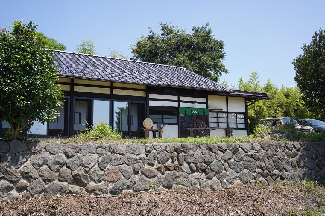 一棟貸切ヨガと古民家宿ëighten（エイテン）Private Guesthouse Yoga Retreat