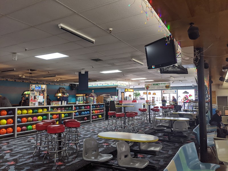Logan Lanes Inc. photo 3