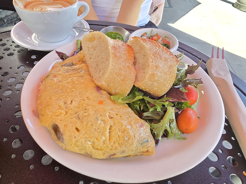 Urth Caffe Beverly Hills photo 4