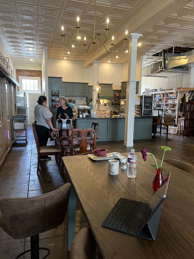 La Petite Affaire Cafe photo 1