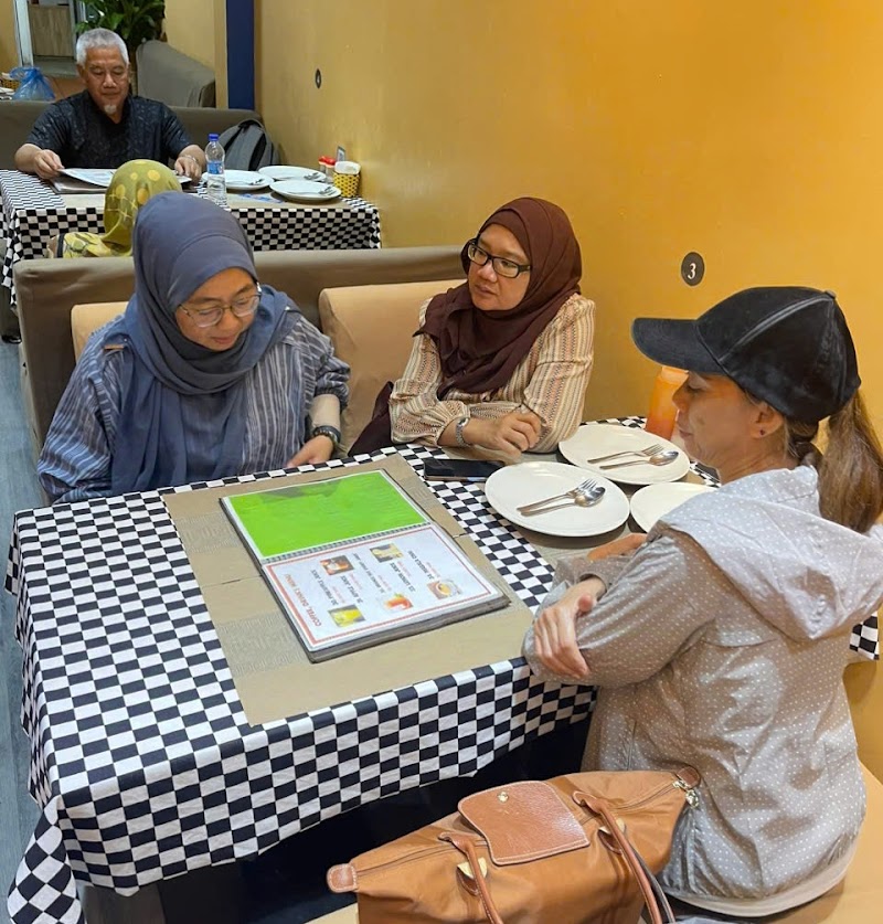 Raza's Indian restaurant- Indian Halal food photo 1