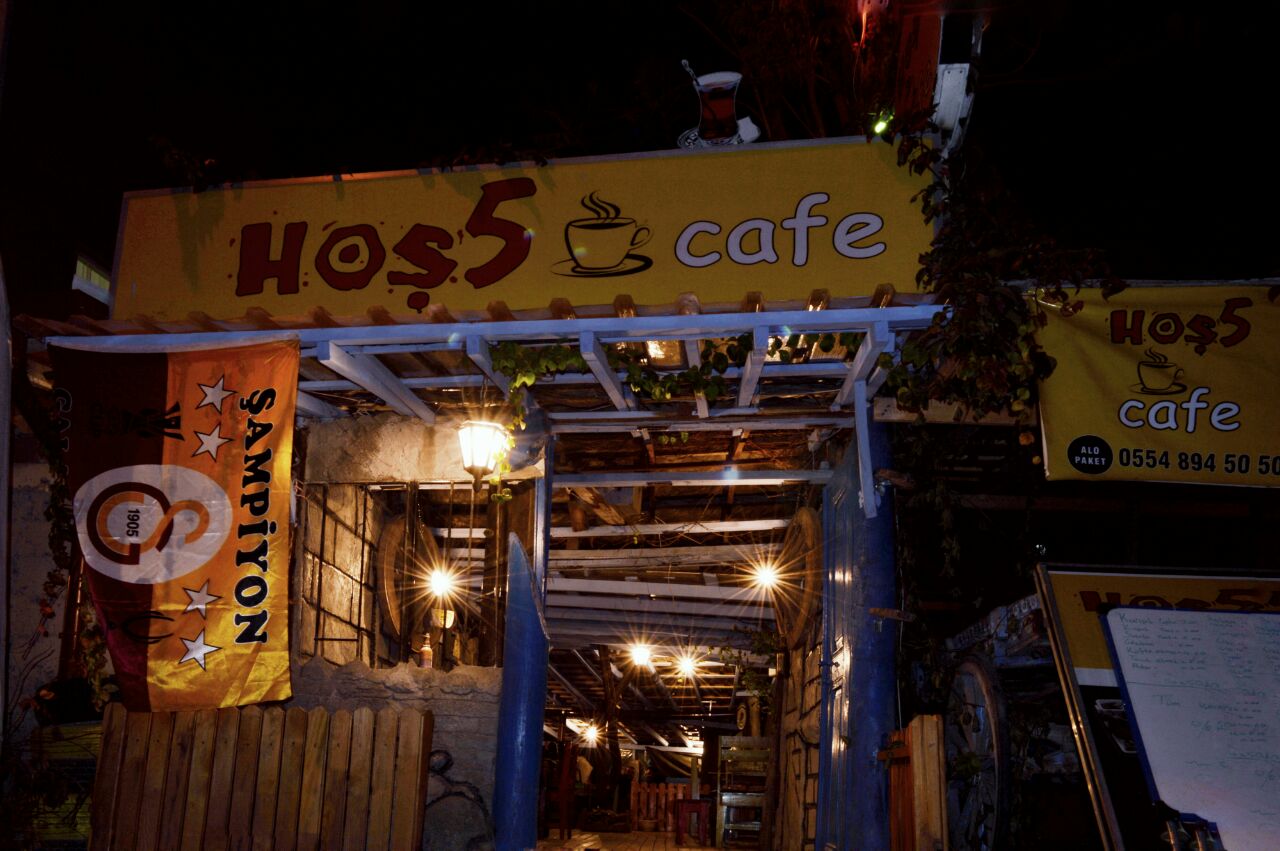 Hoş 5 Cafe mekanı