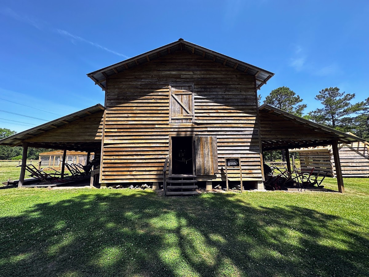 L W Paul Living History Farm