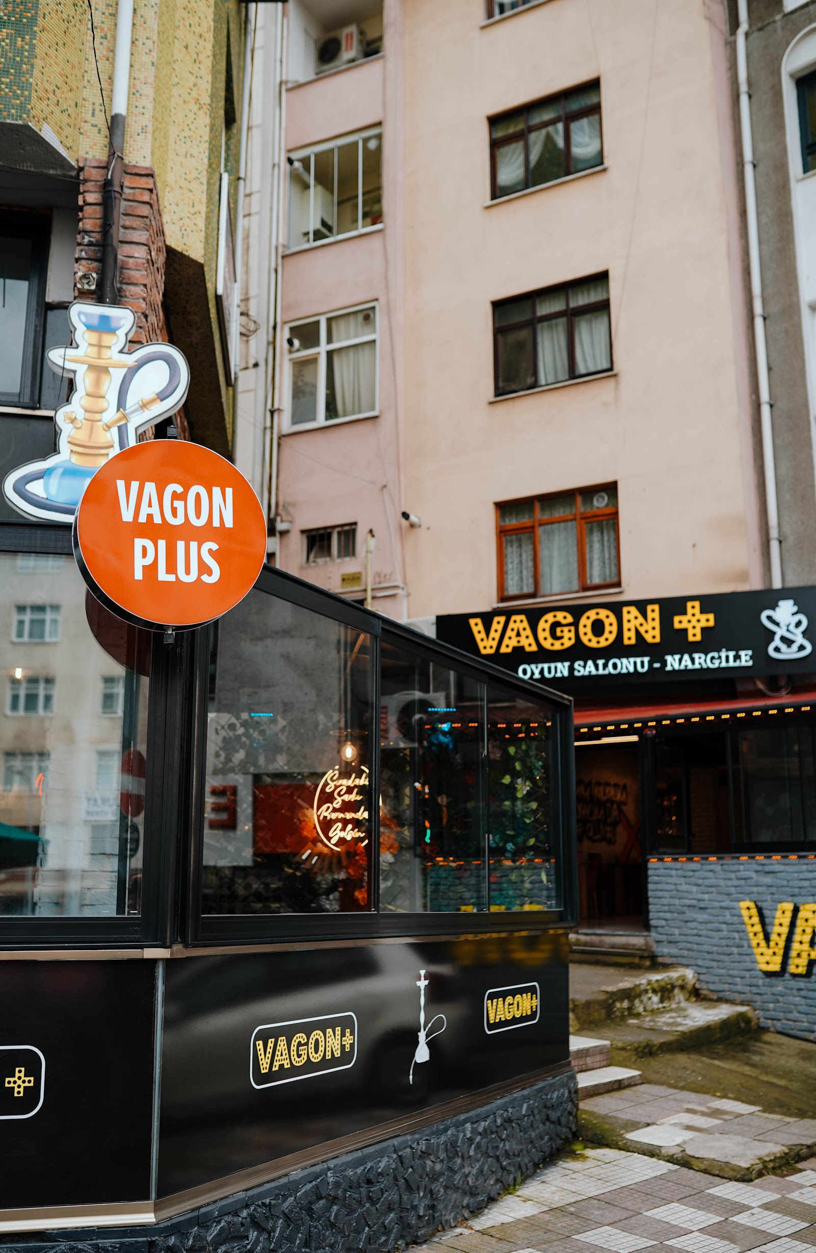 Vagon+ Nargile Oyun Salonu mekanı