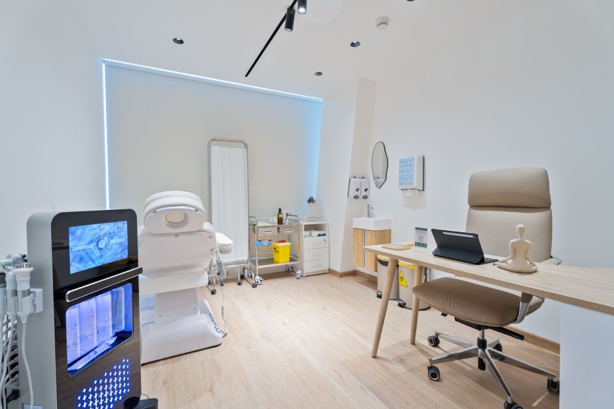 Emertat Polyclinic 4