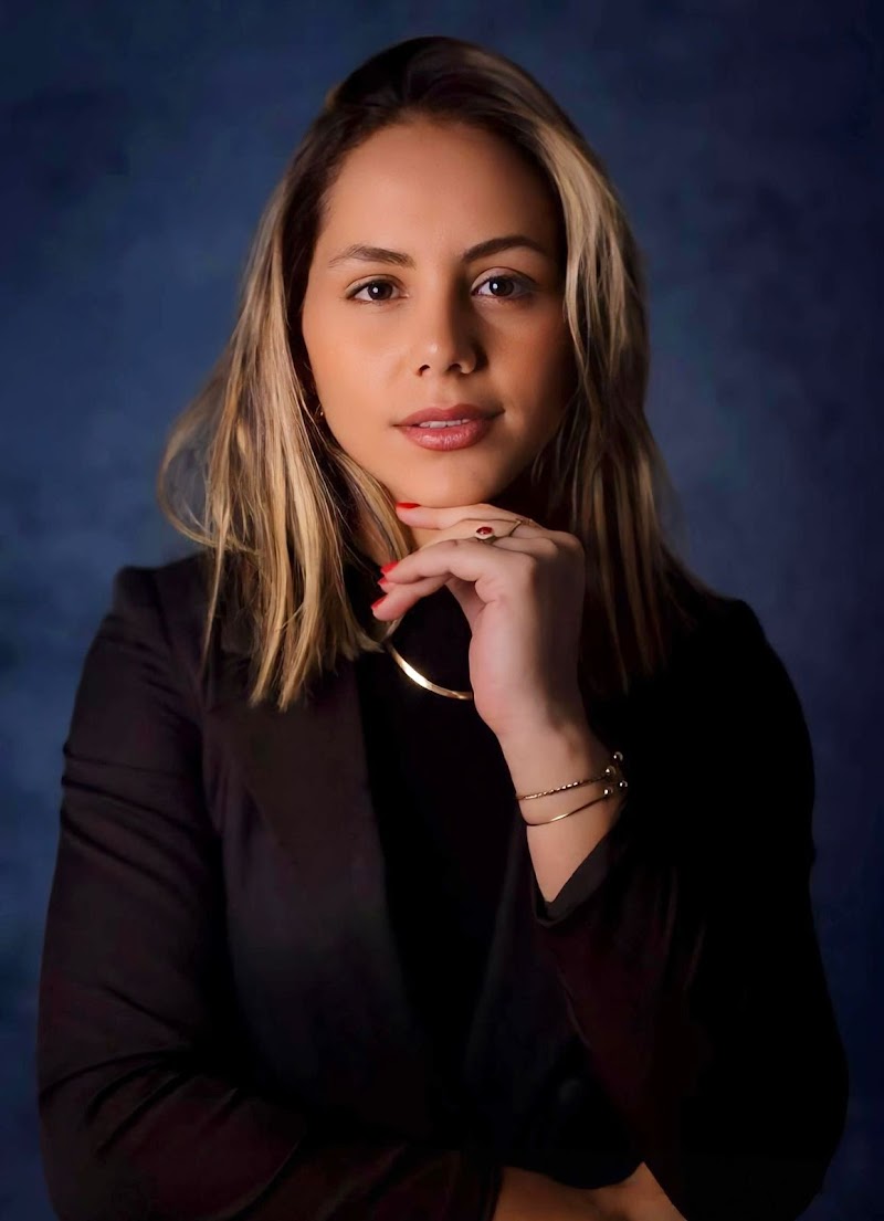 Dra. Lorena Alves | Dentista em Aracaju | Implantes e Lentes em resina - foto 5