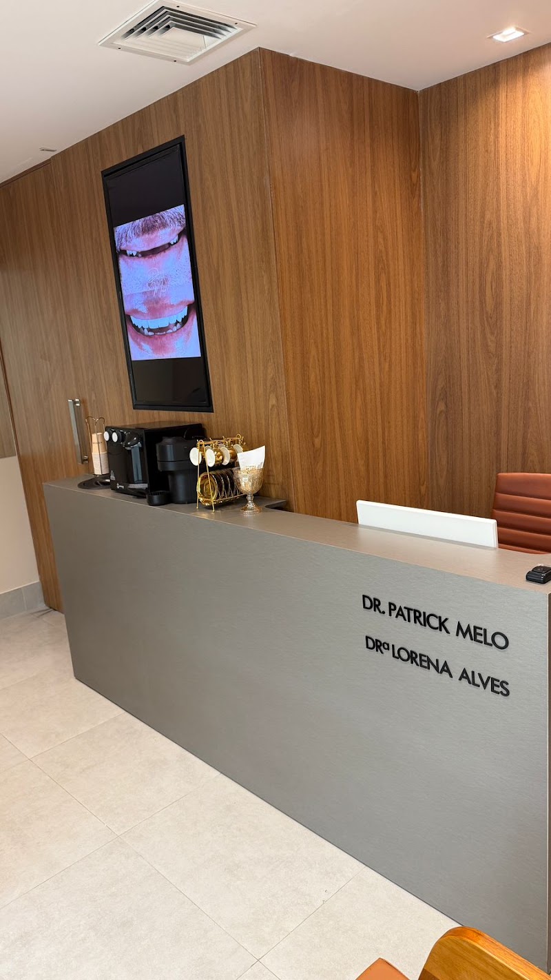 Dra. Lorena Alves | Dentista em Aracaju | Implantes e Lentes em resina - foto 2