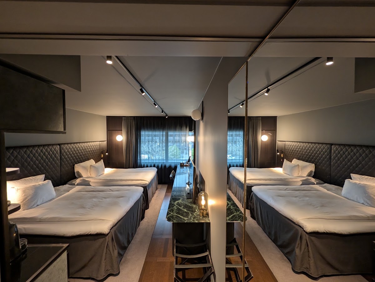 At Six, dog-friendly hotel