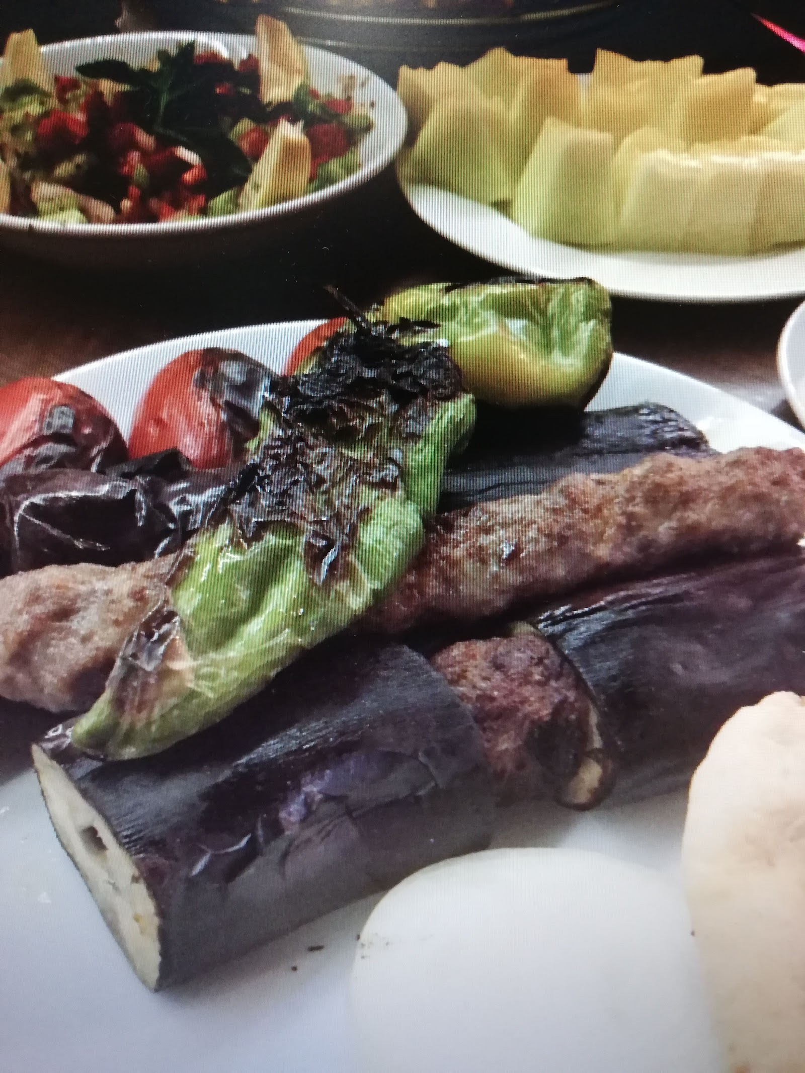 Edebiyat Dostları Lokali mekanı