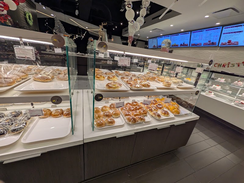 Sweet Hut Bakery & Cafe photo 4