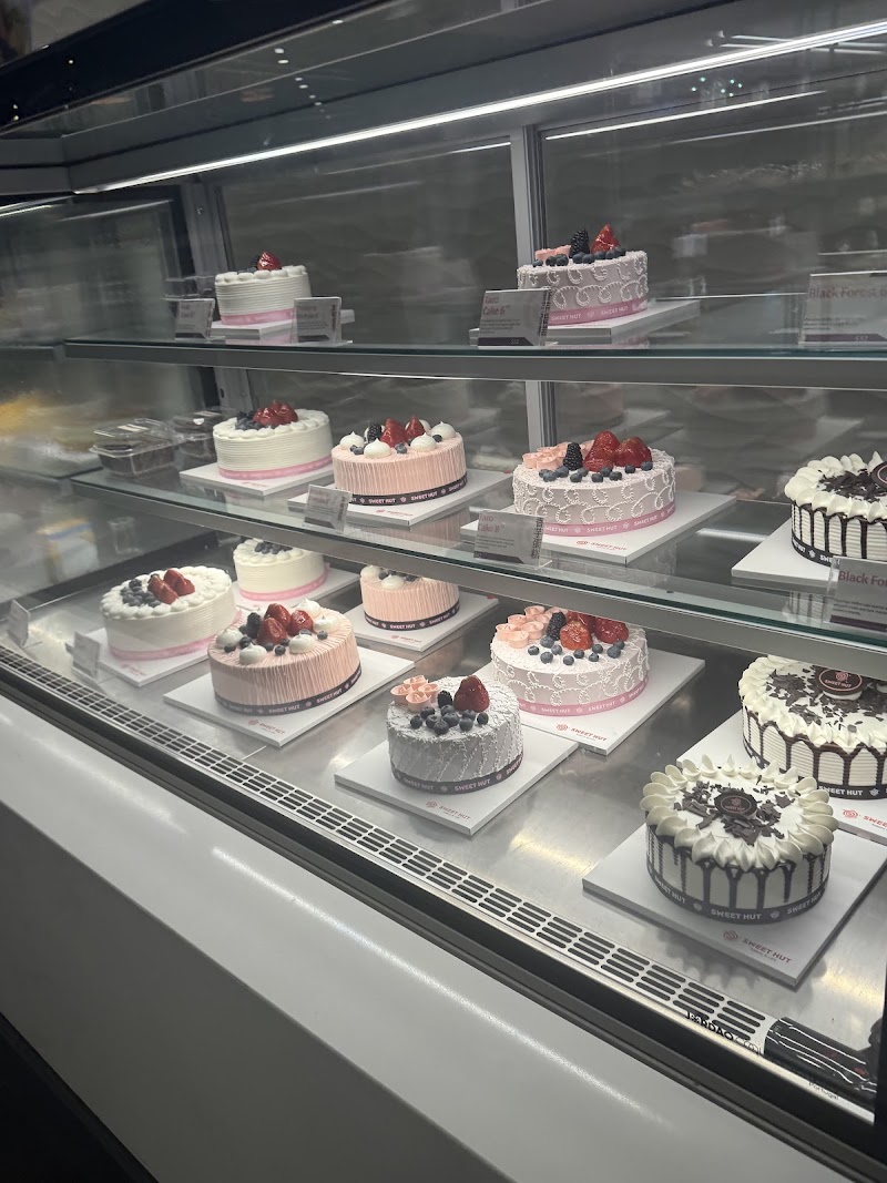 Sweet Hut Bakery & Cafe photo 3