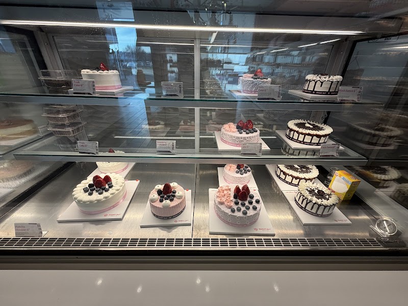 Sweet Hut Bakery & Cafe photo 3