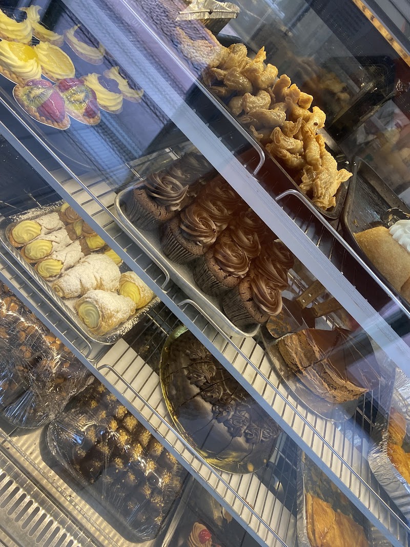 Dimitrios Speciality Cakes photo 4