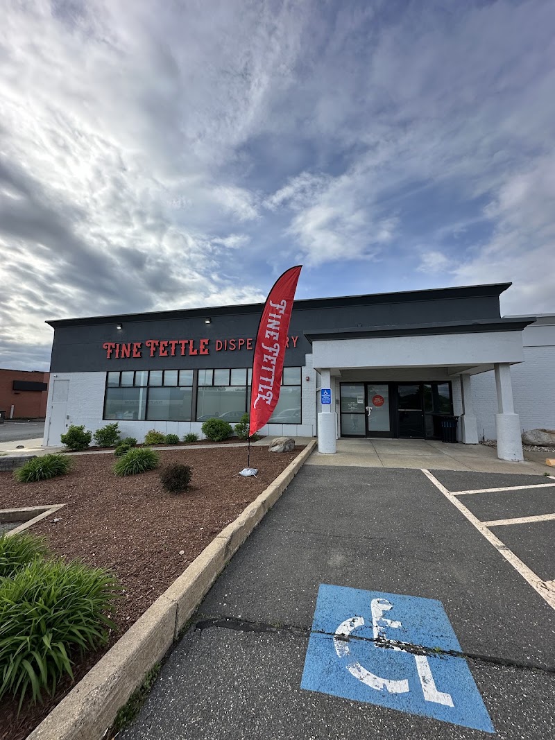 Video tour of Fine Fettle - West Springfield Dispensary retail environment