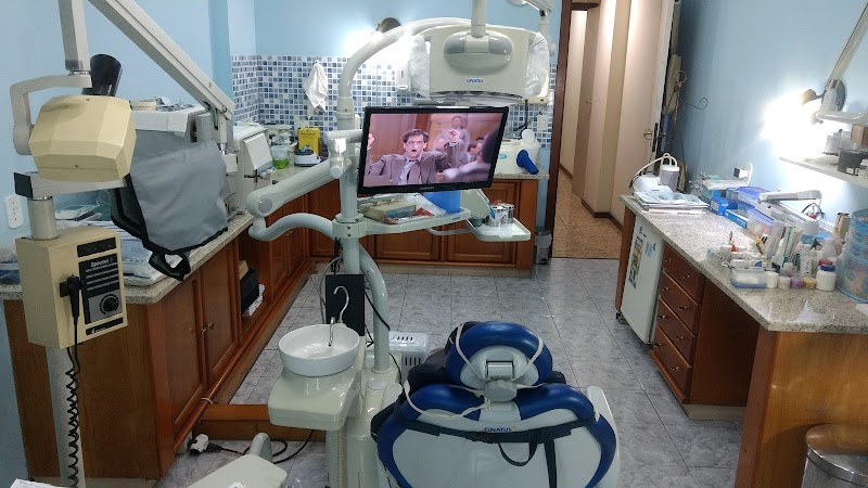 Dentista em Teresópolis I Dr. Fabiano Gabry Soluções Odontológicas I Implante em Teresópolis - foto 2