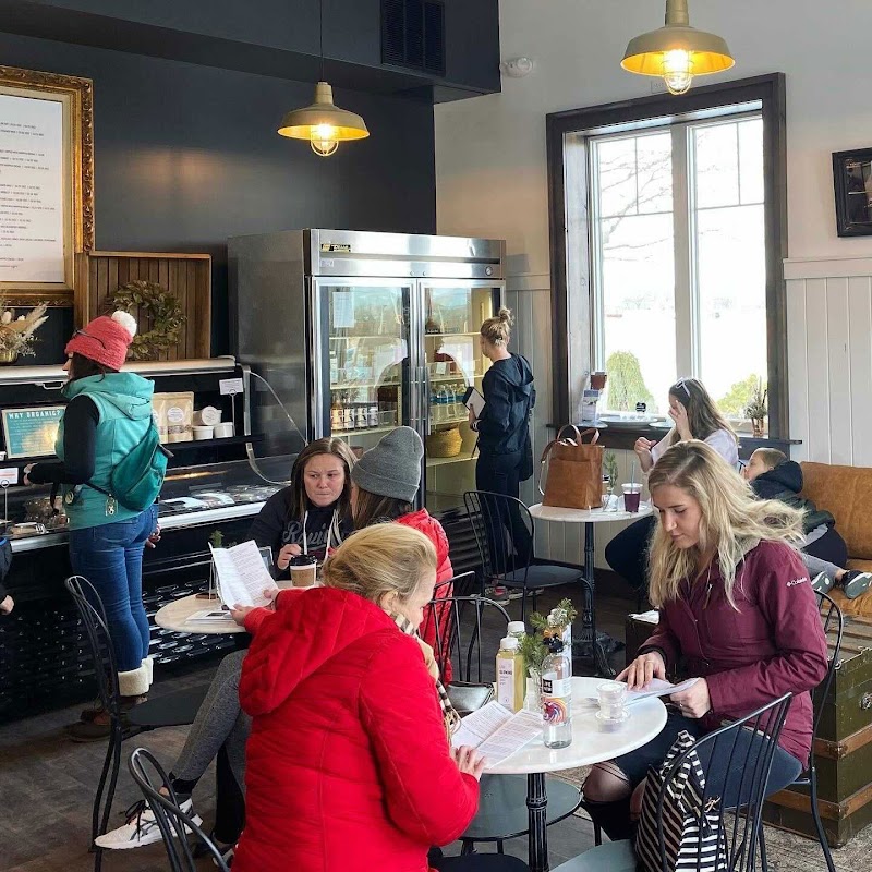 Healing Grounds Cafe & Juicery photo 1