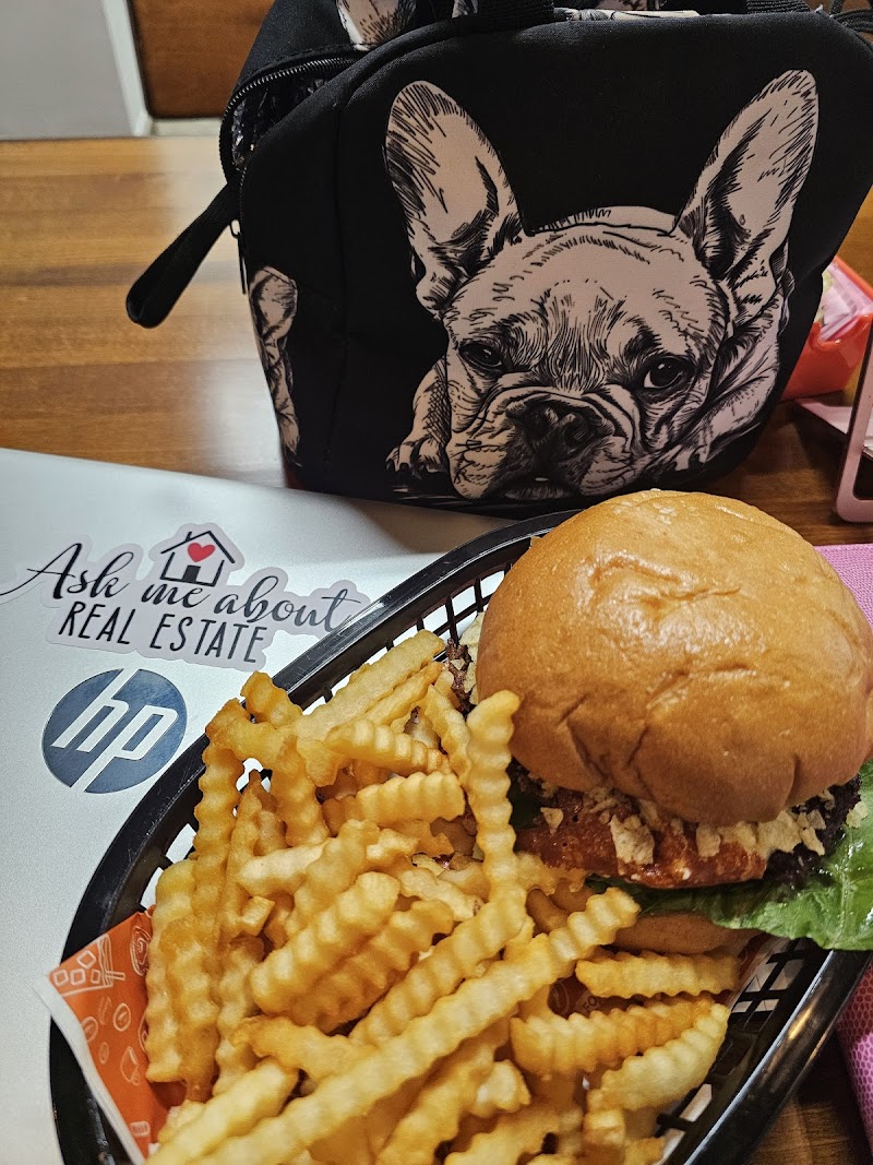 Mecatos Bakery & Café photo 4