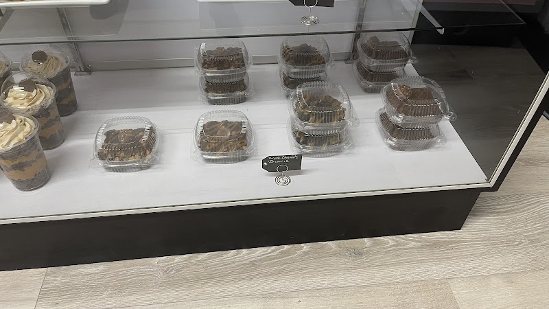 Ikiaremy Sweets Bakery Restaurant & Café photo 1