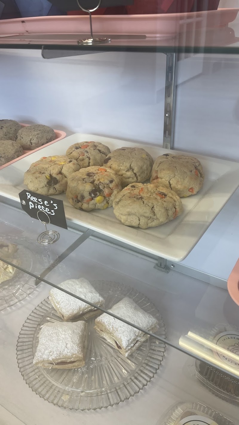 Ikiaremy Sweets Bakery Restaurant & Café photo 4