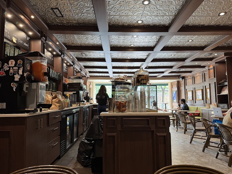 Café Olimpico - Westmount photo 3