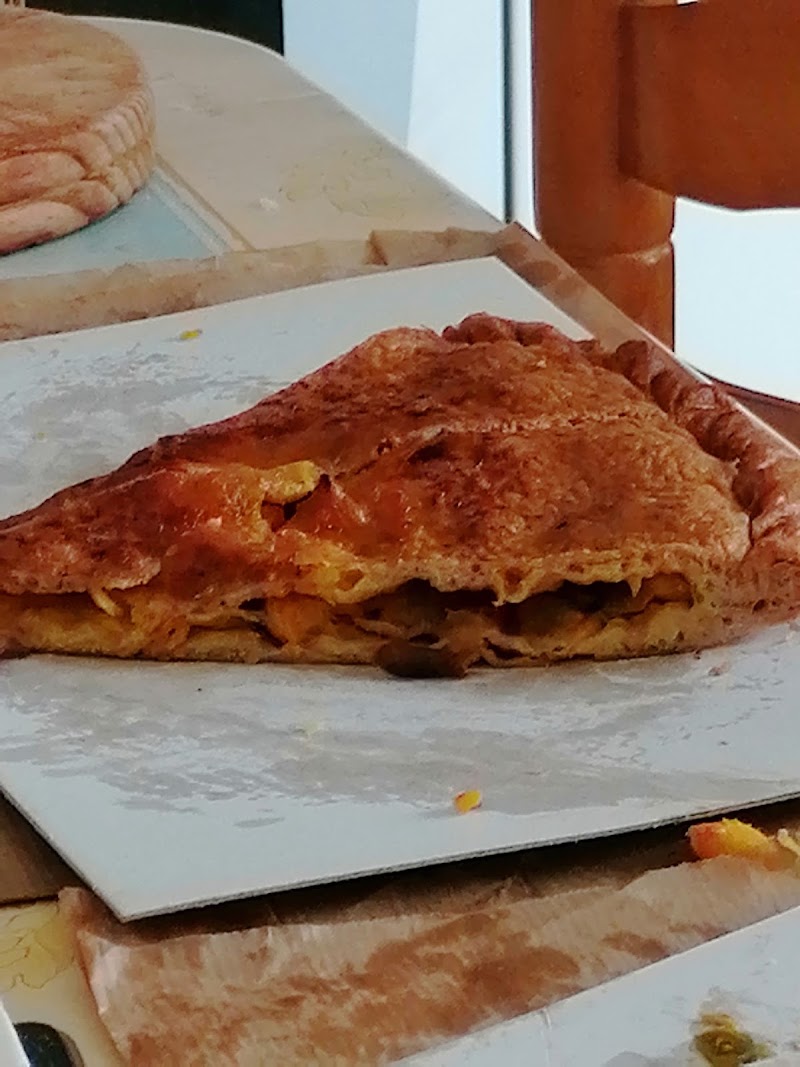 Origins traditional workshop photo 2