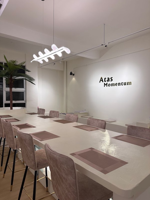 Atas Momentum - Photo 1