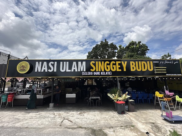 Warung Buluh ( Nasi Ulam Singgey Budu )