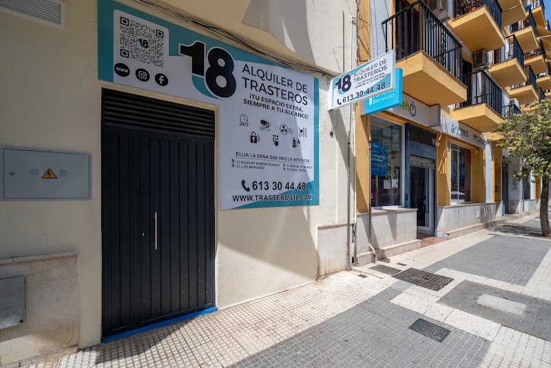 TRASTEROS 18 en Calle Santiago Apóstol, 18, 21002 Huelva, España - Imagen 2