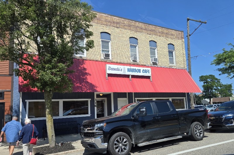 Ludington Harbor Cafe photo 4