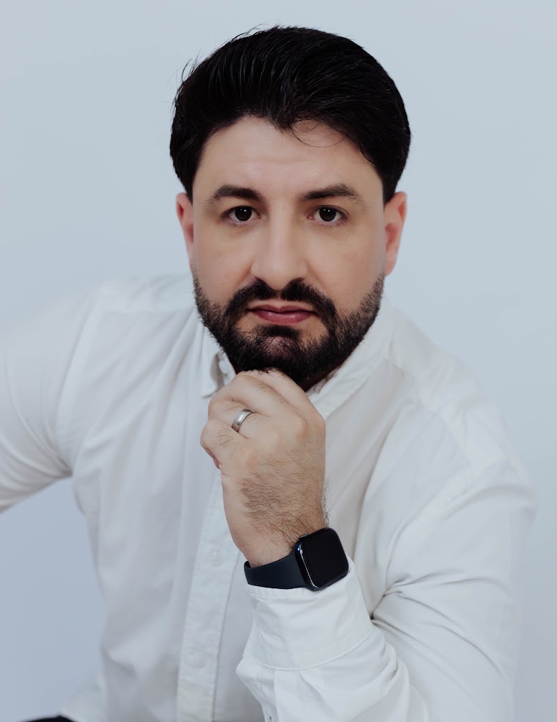 Dr. Thiago Costa | Lentes de Resina em Porto Velho - foto 1