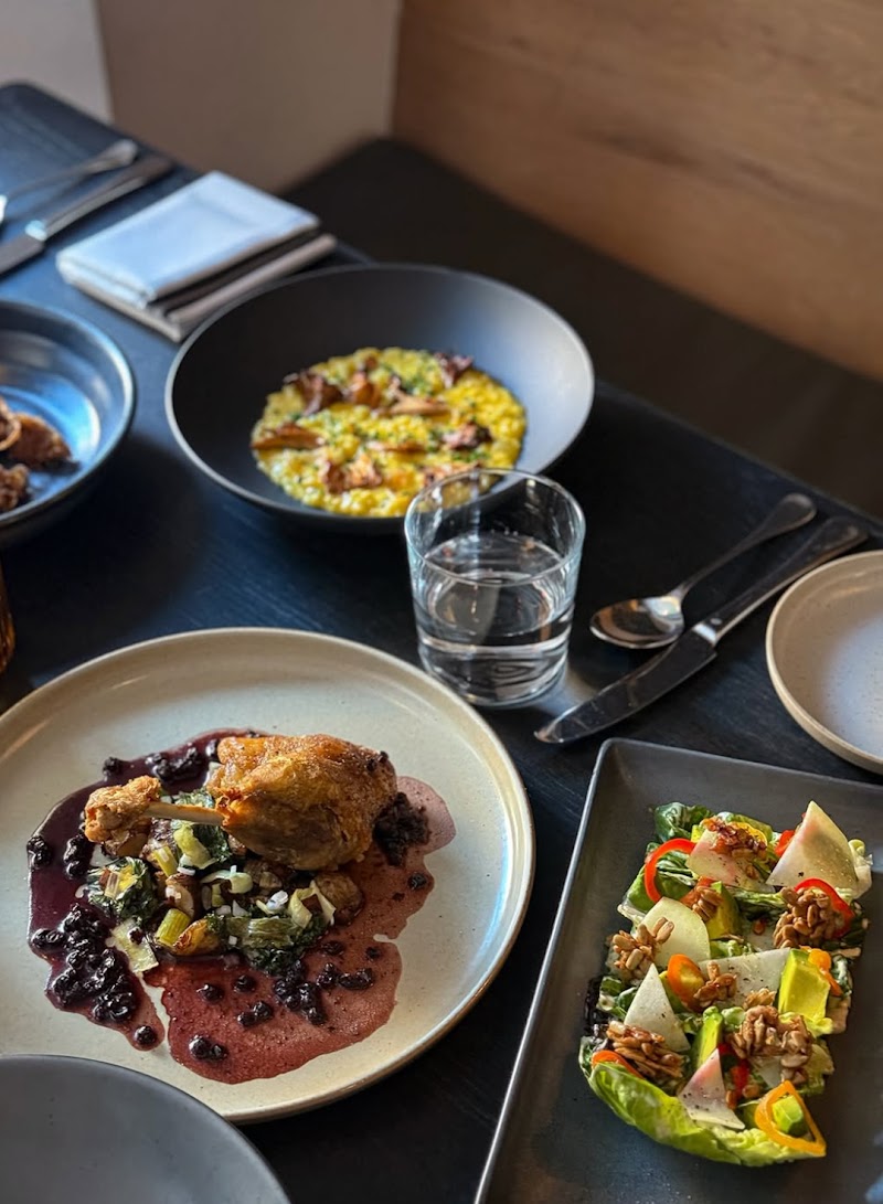 Michelin-recognized fixed-price 4-course menu