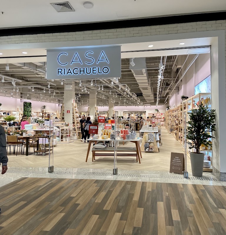 Iceland – Shopping Anália Franco exterior — São Paulo – SP 03342-000, Brazil