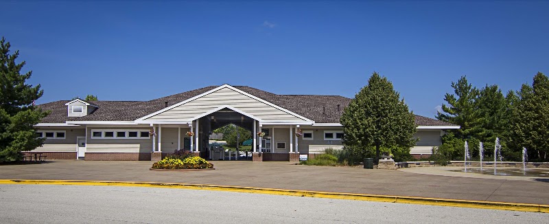 Hunt Club Aquatic Center-Gurnee Park District photo 2