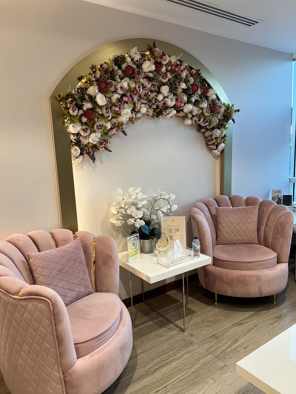Gardynia Laser Cosmetic Center 3